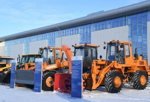 Раис Татарстана передал Бугульме 2 единицы техники