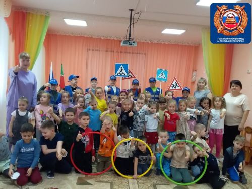 Юные инспекторы движения провели акцию в детсаду Бугульмы