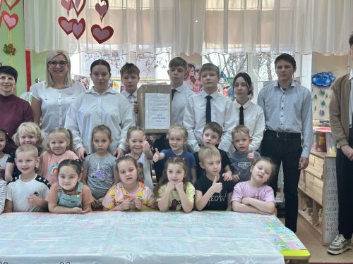 Юные бугульминцы изготовили сухой душ для бойцов СВО