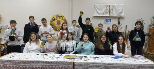 В Бугульминском районе устроили мастер-класс по созданию новогодней игрушки