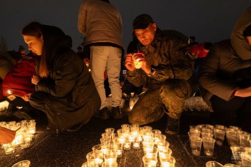 Молодежь Татарстана присоединилась к акции памяти жертв теракта в «Крокусе»