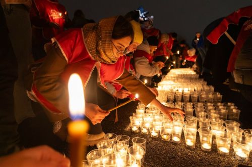 Молодежь Татарстана присоединилась к акции памяти жертв теракта в «Крокусе»