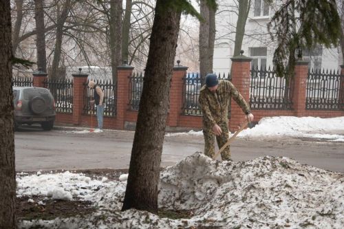 В субботниках Бугульмы приняли участие 13 тыс. горожан, вывезено 200 кубометров мусора