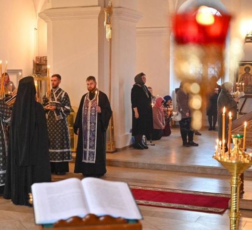 Епископ Мефодий совершил утреню в Казанско-Богородицком монастыре Бугульмы