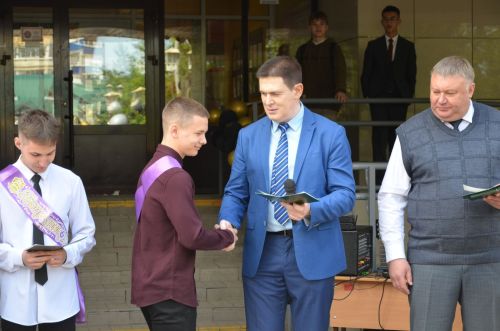 Бугульминские школьники получили свидетельства об освоении рабочих профессий