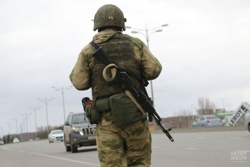 При заключении контракта с Минобороны за военнослужащим сохраняется рабочее место