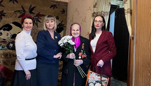 Женсовет Бугульмы поздравил 96-летнюю Надежду Матвеевну Чупахину