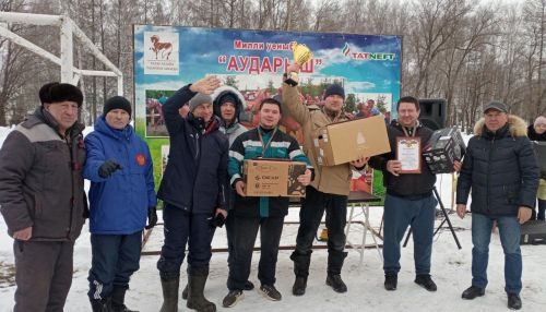 В Бугульминском районе провели турнир по борьбе на лошадях