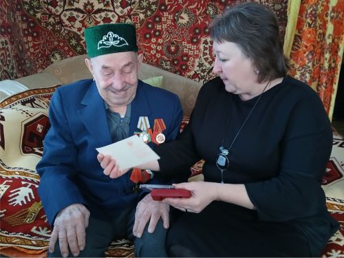 Бөгелмә районы тыл хезмәтчәннәренә юбилей медальләре тапшырылды