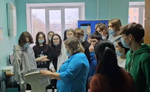 Бугульминские школьники посетили медучреждения с экскурсией