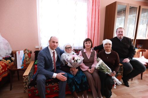Бөгелмә тыл хезмәтчәннәренә Бөек Җиңү юбилеена медальләр тапшырылды