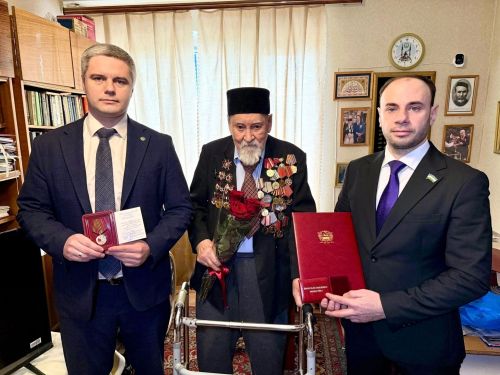 101-летнему уроженцу Бугульмы вручили юбилейную медаль
