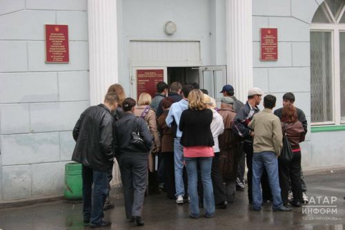 Иностранным гражданам нужно урегулировать свой правовой статус на территории России