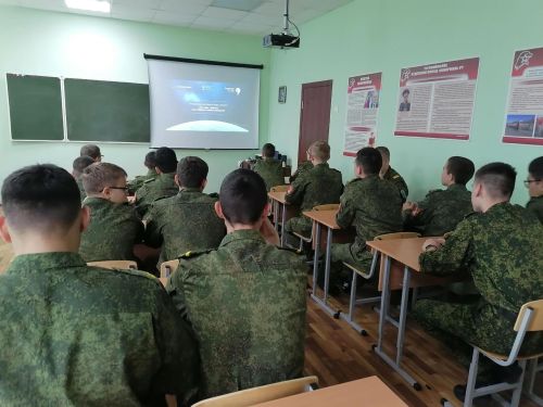 Кадеты из Бугульмы подключились к МКС и пообщались с космонавтом