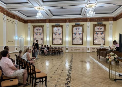 В загсе Бугульмы провели инструктаж для молодоженов