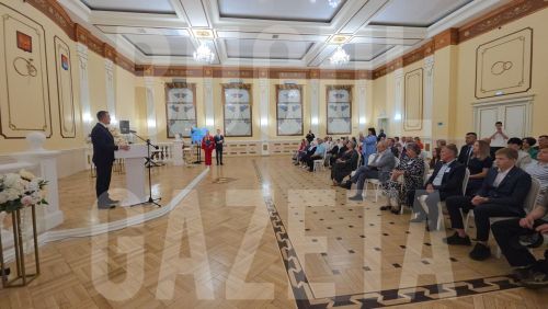 Торжественный прием лучших семей провели в местном загсе