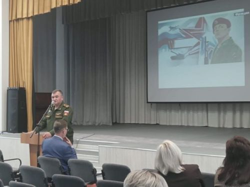 Военный комиссар Бугульмы встретился с родителями будущих выпускников