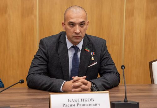 Расим Баксиков стажируется в Министерстве спорта Татарстана