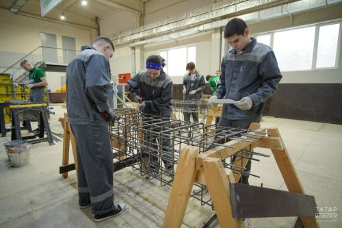 ‎За 2025 год в Татарстане трудоустроено свыше 15 тыс. молодых людей