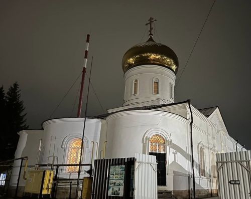 В Неделю 4-ю Великого поста епископ Мефодий совершил Литургию в Казанско-Богородицком монастыре
