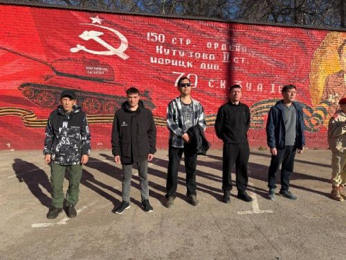 В Бугульме проводили контрактников в зону СВО