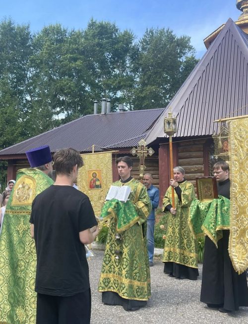 В храме Рождества Иоанна Предтечи Бугульмы встретили престольный праздник