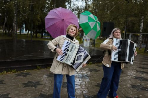 Даже дождь не заглушил звуки аккордеона: в Бугульме прошёл музыкальный вечер