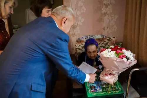 В Бугульминском районе поздравили с 95-летием труженицу тыла Марию Ильиничну Ильину