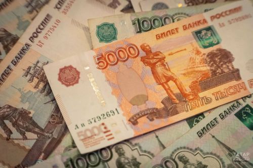 В Госдуму внесли законопроект об обязательной 13-й зарплате бюджетникам
