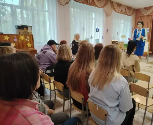 Бөгелмәнең балалар бакчасында «юлда куркынычсызлык» темасына ата-аналар җыелышы узды