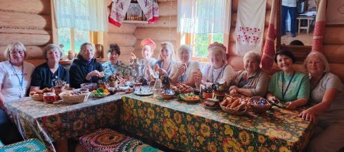 День туризма отметили пешим походом «Молодые душой» из Бугульмы