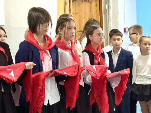 В школах Бугульмы прошёл Единый день принятия в ряды Движения Первых
