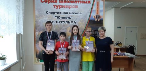 Бугульминка Ольга Турдиева прекрасный наставник и титулованная шахматистка, неравнодушный, отзывчивый человек