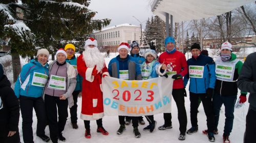 Александр Егоров дважды в неделю преодолевает километры по улицам города в компании других представителей сообщества «Бегуны Бугульмы»