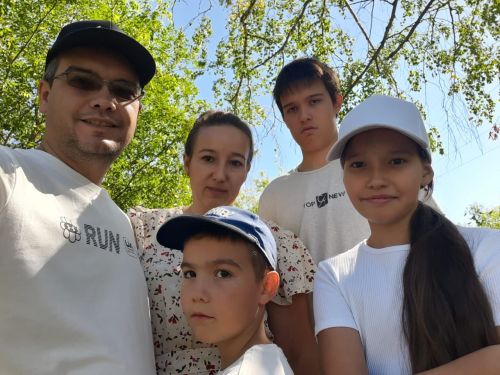 Отец троих детей Альберт Ахмадышин рассказал, как ему удается находить баланс между работой и семейной жизнью
