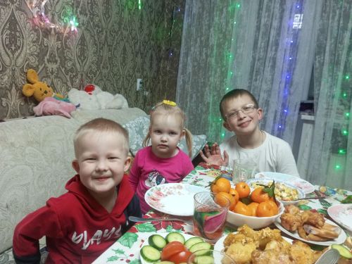 Социальный работник и многодетная мама Татьяна Золотухина рассказала о помощи людям, уважении к пожилым и секретах крепкой семьи