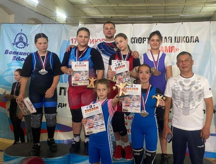 Бугульминские штангисты одержали ряд ярких побед