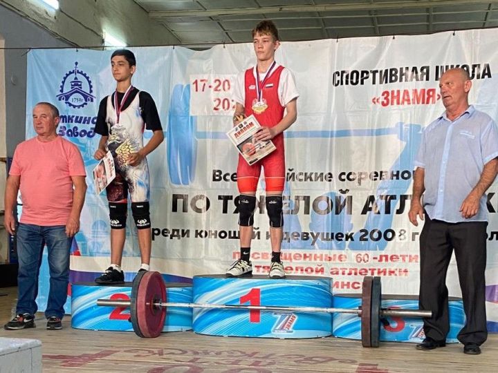 Бугульминские штангисты одержали ряд ярких побед