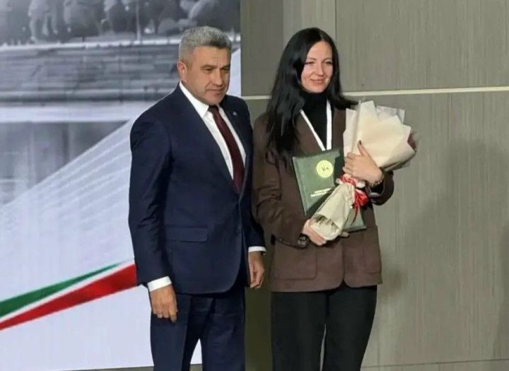 Бөгелмә аграр көллияте укытучысы югары бүләк алды
