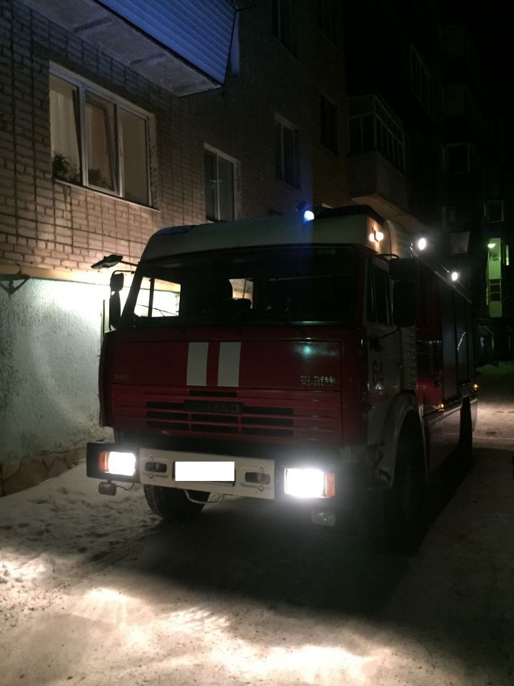 В Бугульме минувшей ночью тушили пожар в квартире на улице Вахитова