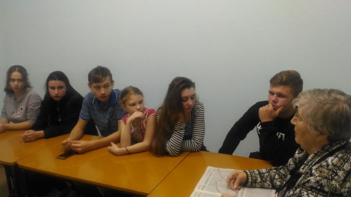 Бывший председатель петровского сельсовета рассказала бугульминцам о своей комсомольской юности