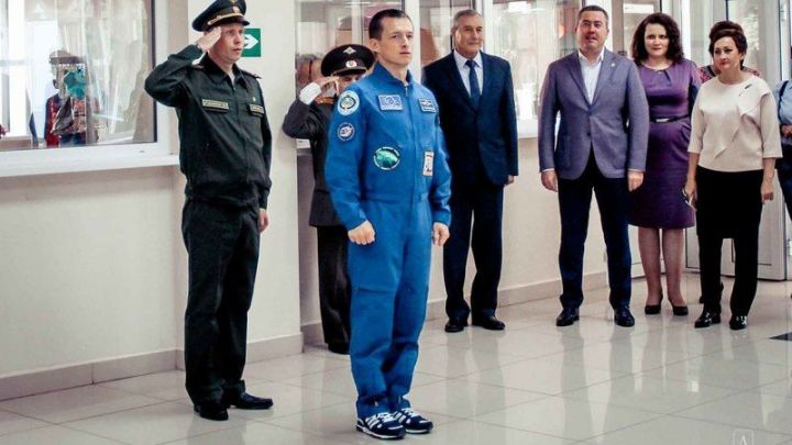 Бөгелмә егете, космонавт-сынаучы Сергей Рыжиков Россия Герое булды
