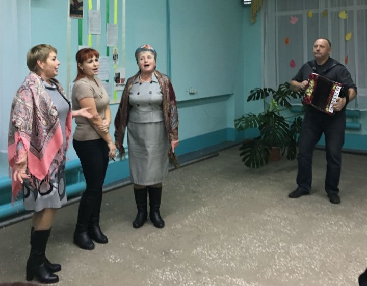 В сельском Доме культуры Бугульминского района отметили 30-летие клуба по интересам