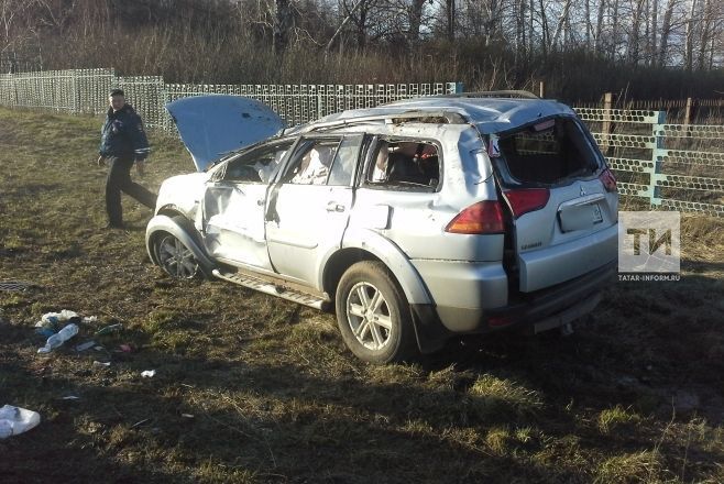 Татарстанда ике машина бәрелешеп, ике кеше имгәнгән