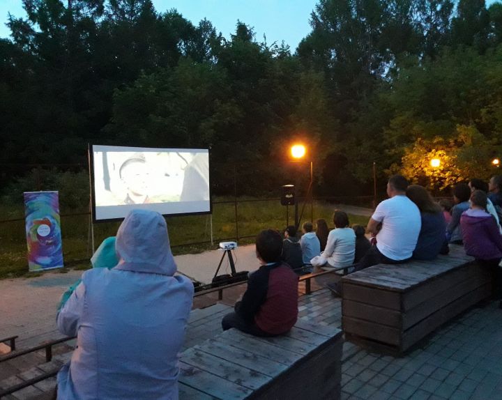 Бугульминцам показали фильм «Брестская крепость» под открытым небом