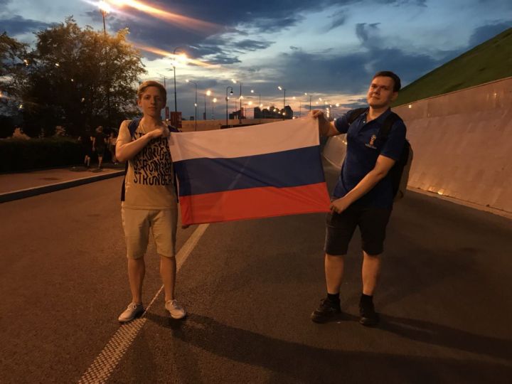 Казань празднует победу сборной России в матче ЧМ-2018 против Испании