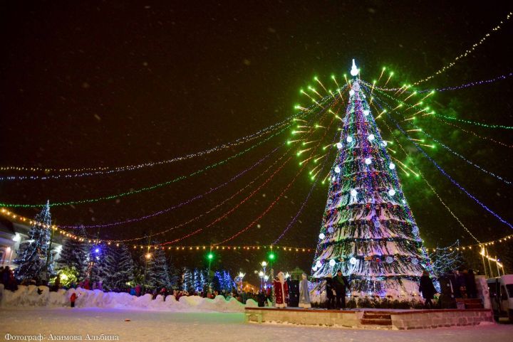 В Новый год на бугульминской площади поставят не снежные, а ледяные фигуры
