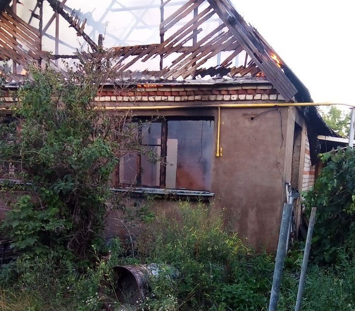 Уточняется причина возгорания частного одноэтажного дома в Карабаше Бугульминского района