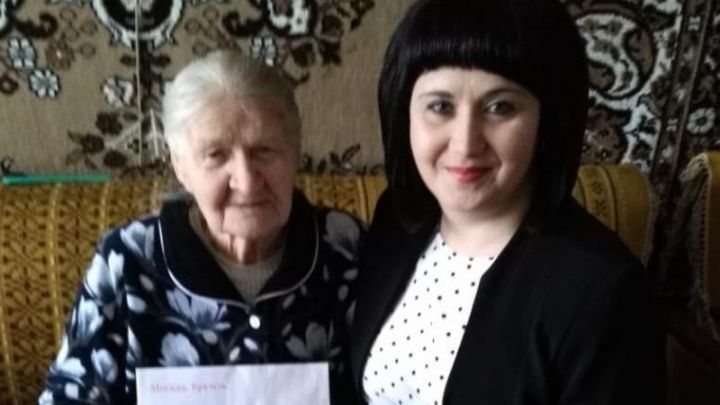 В день 90-летия жительница Бугульмы получила поздравления от Президента России и мэра Бугульмы