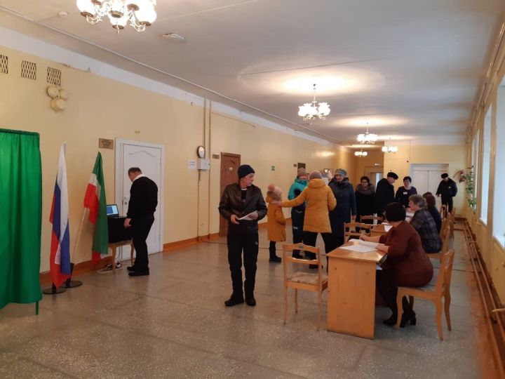 Жители Бугульминского района участвуют в голосовании на референдуме по самообложению граждан